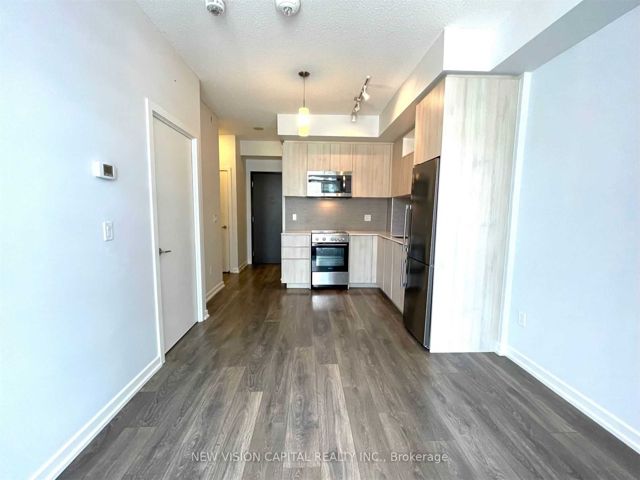 706 - 50 Forest Manor Rd