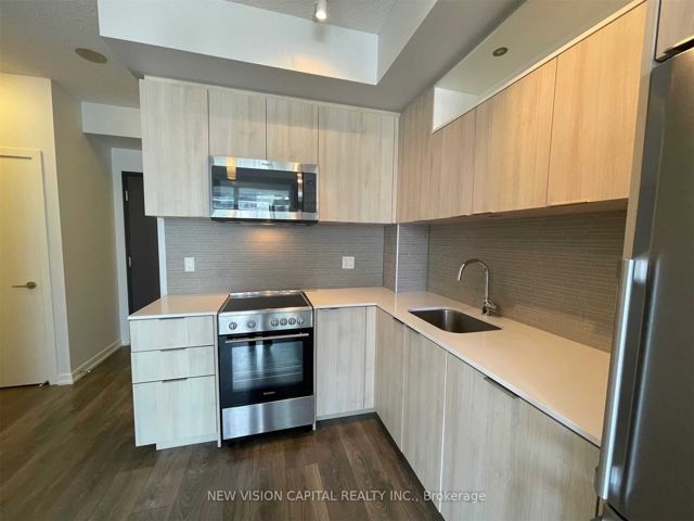 706 - 50 Forest Manor Rd