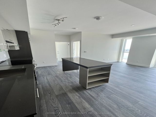 2805 - 188 Fairview Mall Dr