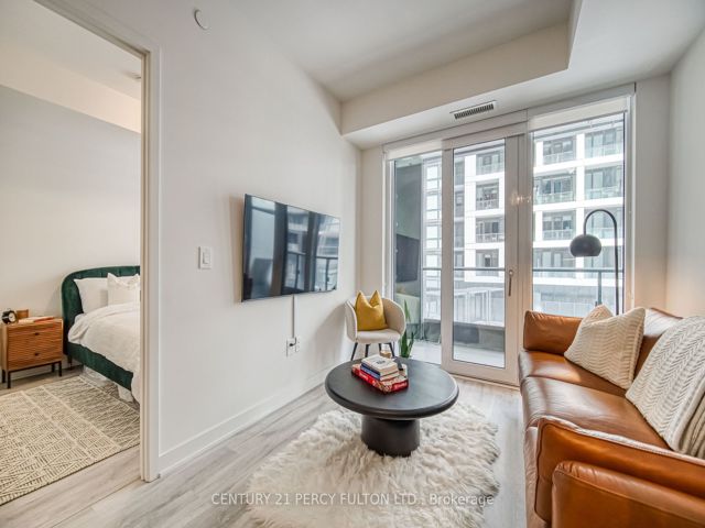1244 - 135 Lower Sherbourne St