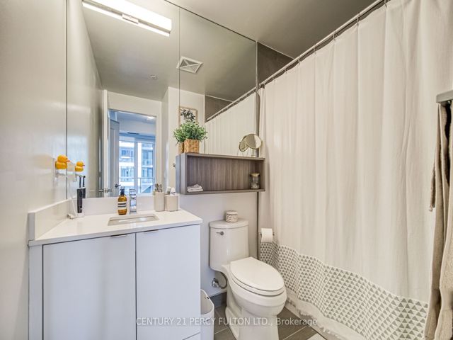 1244 - 135 Lower Sherbourne St