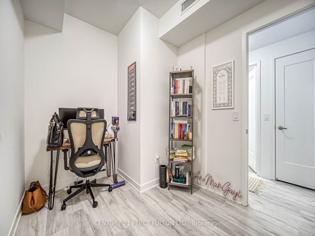 1244 - 135 Lower Sherbourne St