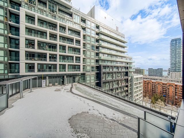 1244 - 135 Lower Sherbourne St