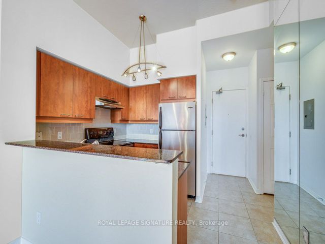 511 - 481 Rosewell Ave