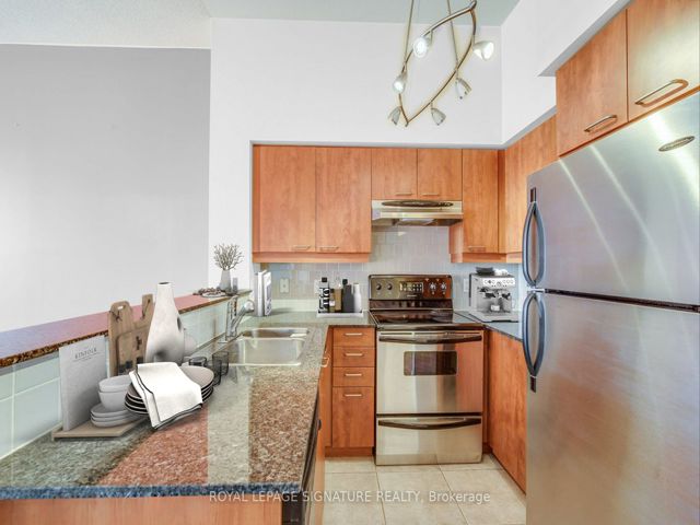 511 - 481 Rosewell Ave