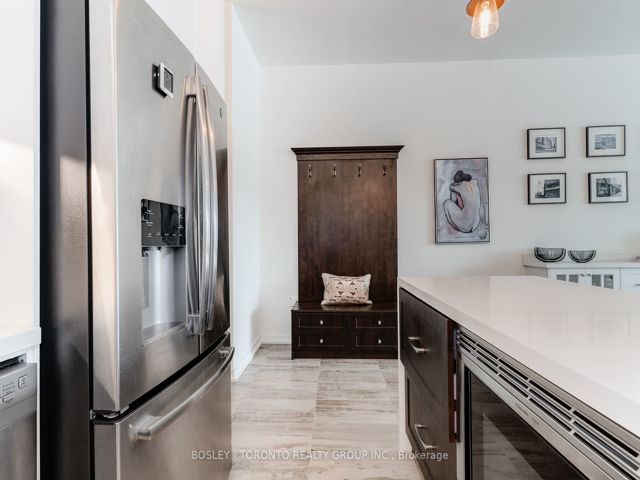 420 - 160 Baldwin St