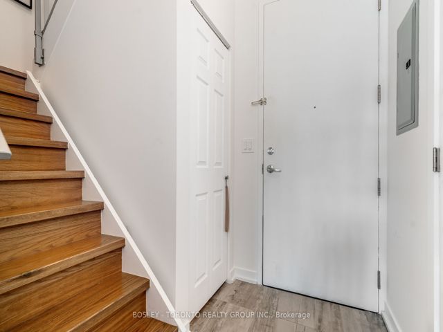 420 - 160 Baldwin St