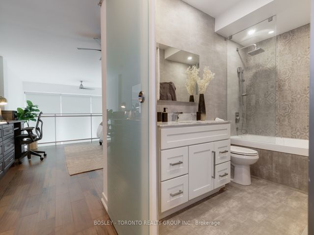 420 - 160 Baldwin St