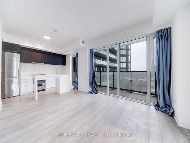 811 - 8 Tippett Rd