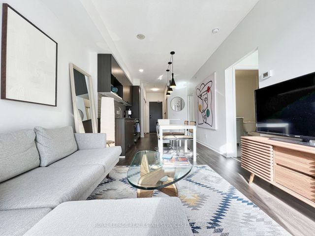 306 - 435 Richmond St W