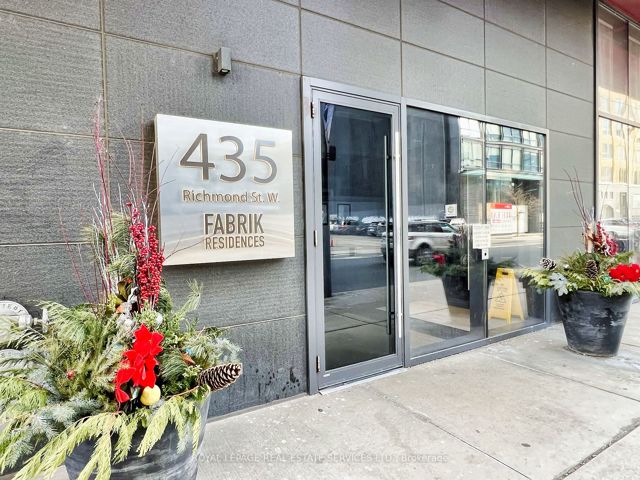 306 - 435 Richmond St W
