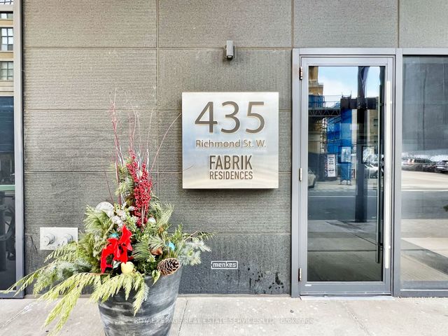 306 - 435 Richmond St W