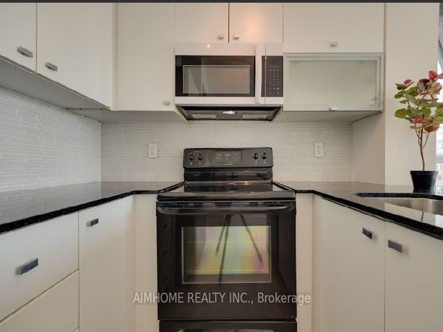 406 - 150 East Liberty St S