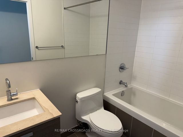 605 - 1815 Yonge St