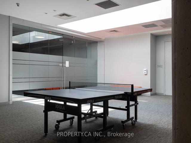 420 - 637 Lake Shore Blvd W