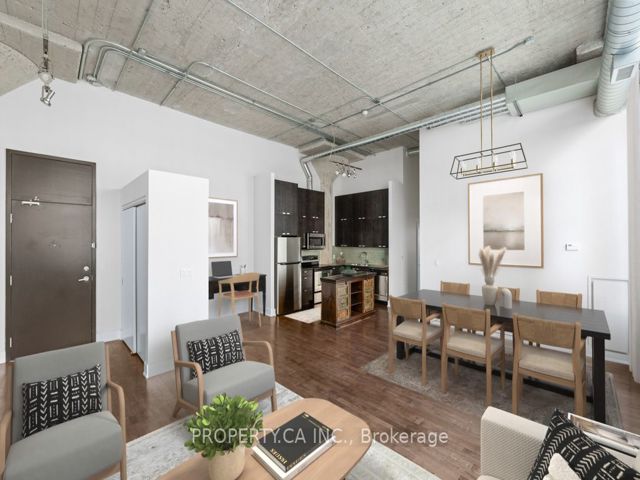 420 - 637 Lake Shore Blvd W