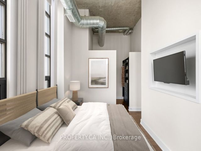420 - 637 Lake Shore Blvd W