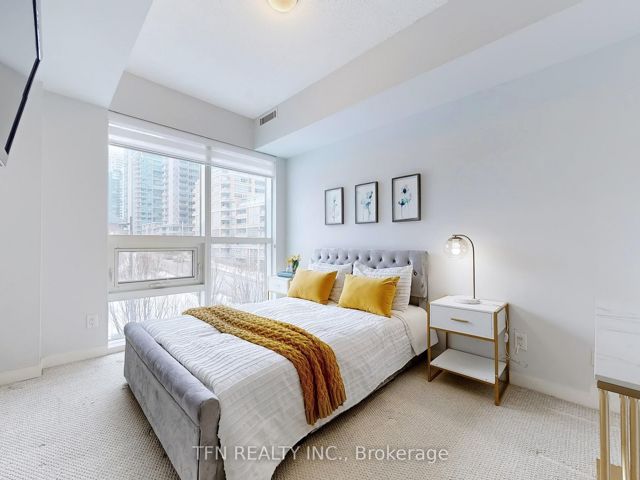 204 - 69 Lynn Williams St
