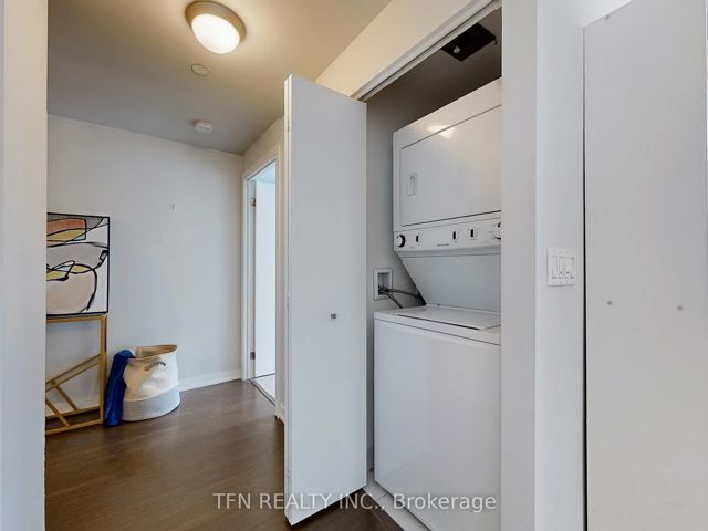 204 - 69 Lynn Williams St