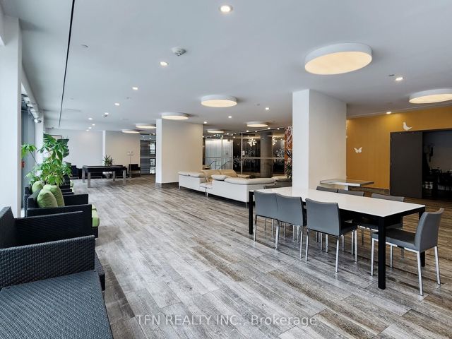 204 - 69 Lynn Williams St