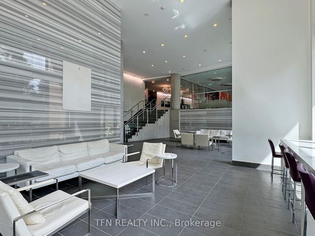 204 - 69 Lynn Williams St