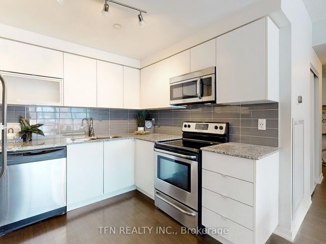 204 - 69 Lynn Williams St