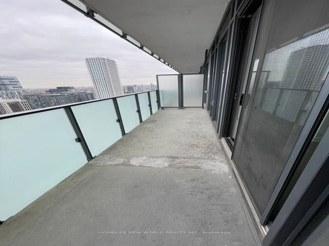 3512 - 20 Lombard St