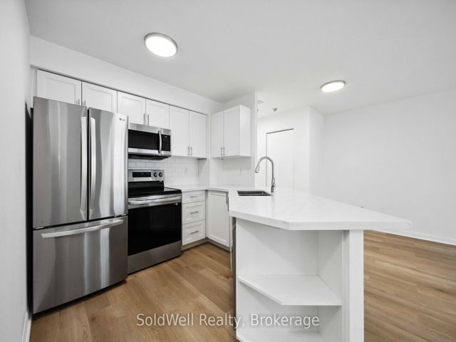 1802 - 25 Grenville St