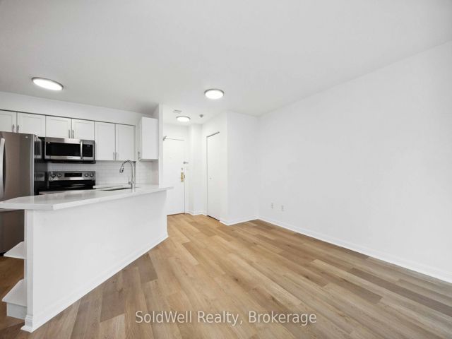 1802 - 25 Grenville St