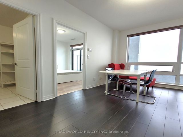 Ph7 - 2015 Sheppard Ave E