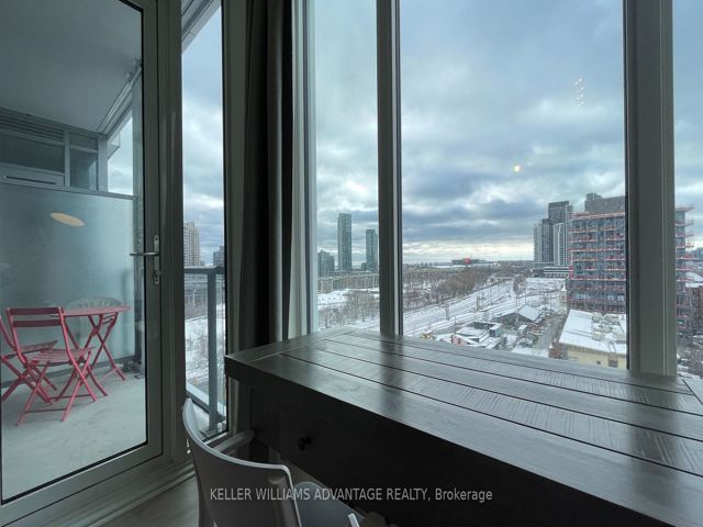813W - 27 Bathurst St