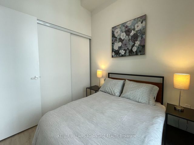 813W - 27 Bathurst St