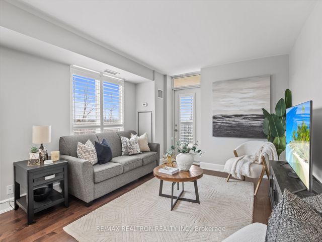 414 - 676 Sheppard Ave E