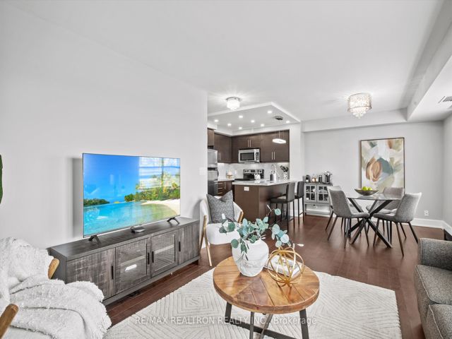 414 - 676 Sheppard Ave E