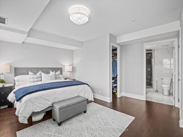 414 - 676 Sheppard Ave E
