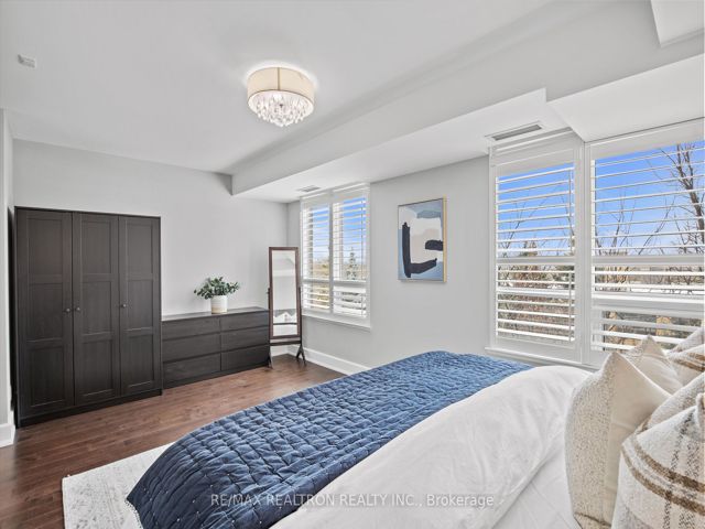 414 - 676 Sheppard Ave E