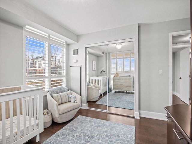 414 - 676 Sheppard Ave E