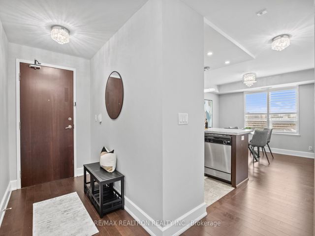 414 - 676 Sheppard Ave E