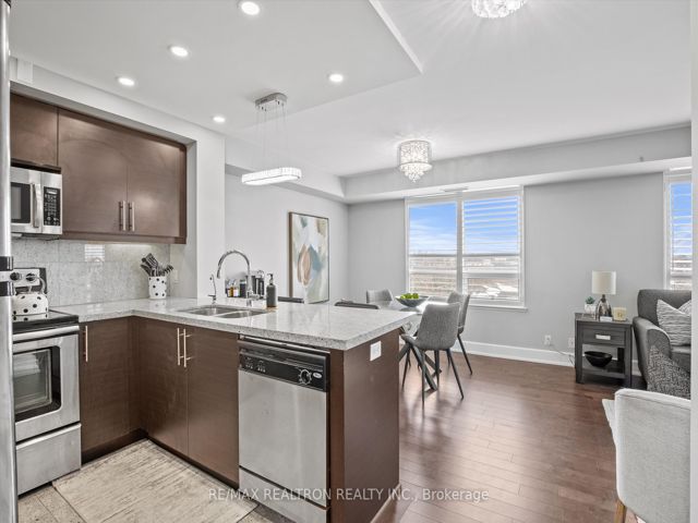 414 - 676 Sheppard Ave E