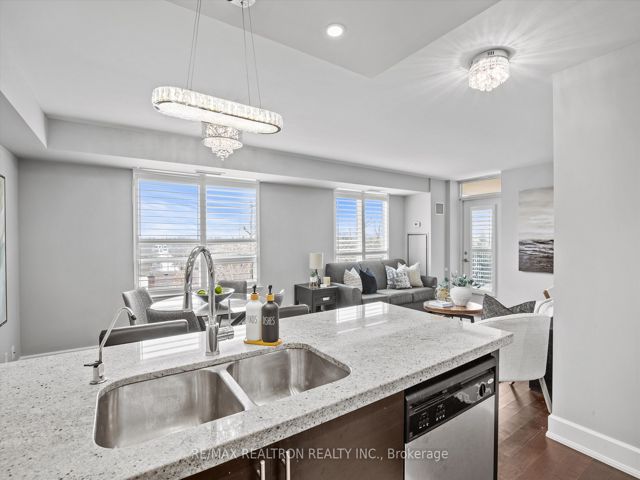 414 - 676 Sheppard Ave E
