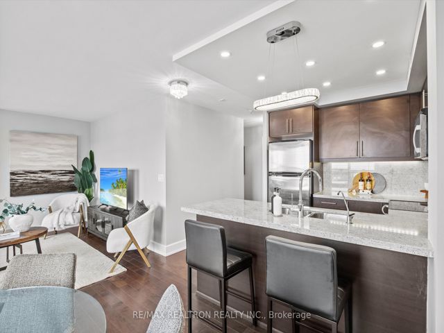 414 - 676 Sheppard Ave E