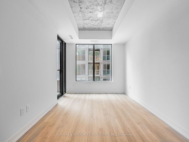 438 - 28 Eastern Ave