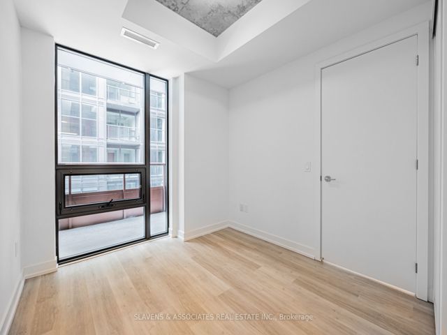 438 - 28 Eastern Ave