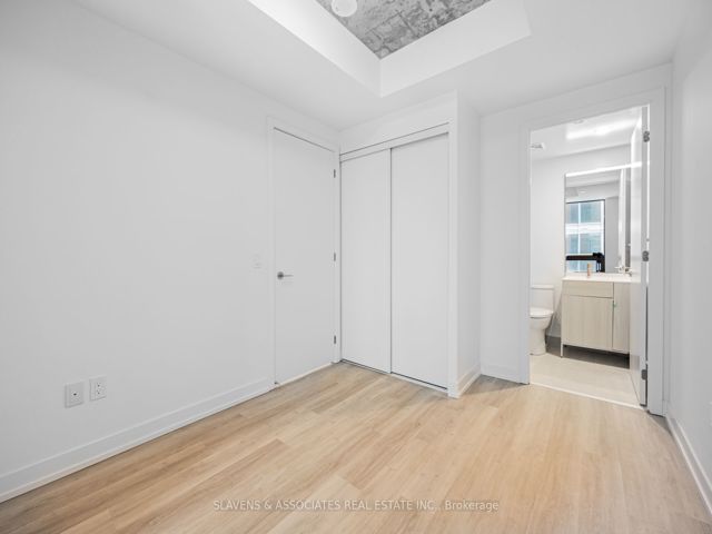438 - 28 Eastern Ave