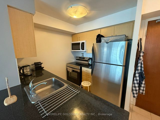 2508 - 31 Bales Ave