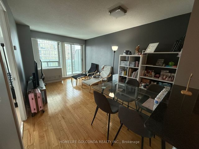 2508 - 31 Bales Ave