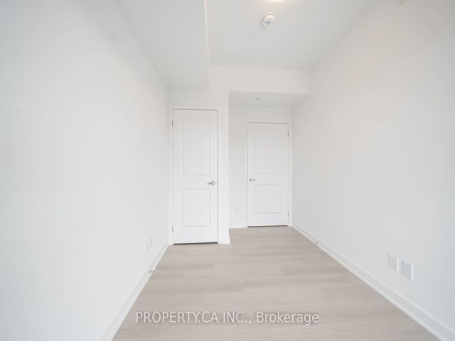 1421 - 543 Richmond St W
