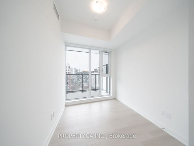 1421 - 543 Richmond St W