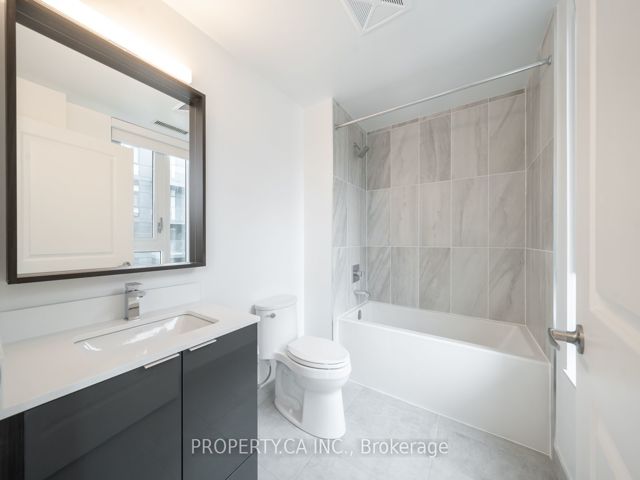 1421 - 543 Richmond St W