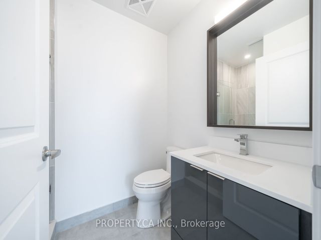 1421 - 543 Richmond St W